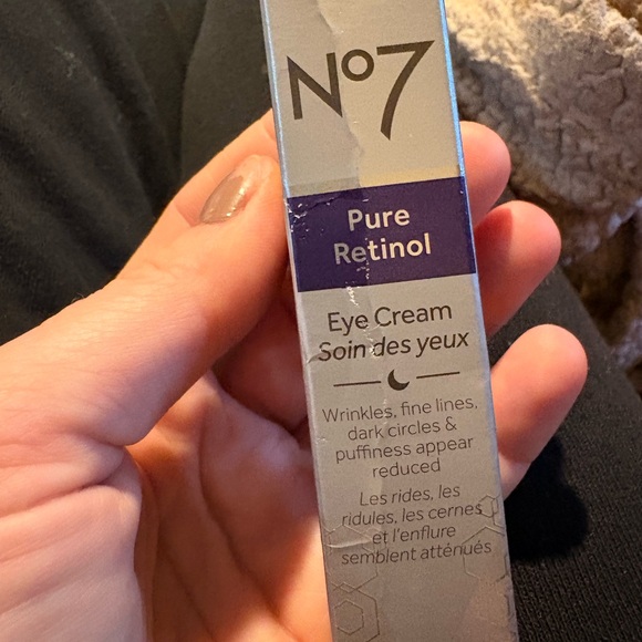 No.7 Pure Retinol Eye Cream - Silver - Picture 2 of 3